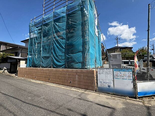 【現地写真】当物件につきましては、営業スタッフが【施工例】のご案内にて対応します♪休日、お仕事帰りなど、ご都合に合わせていつでもご案内いたします♪周辺環境と併せて、実際に現地をご確認ください♪