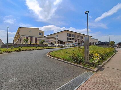 成田市立公津の杜中学校 2700m (徒歩34分)