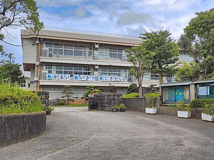 栄町立安食台小学校 450m(徒歩6分)