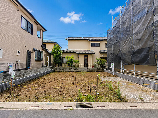 着々と工事が進行中。完成後は明るく開放的な住空間が誕生予定です。今なら完成までの様子もご覧いただけます。