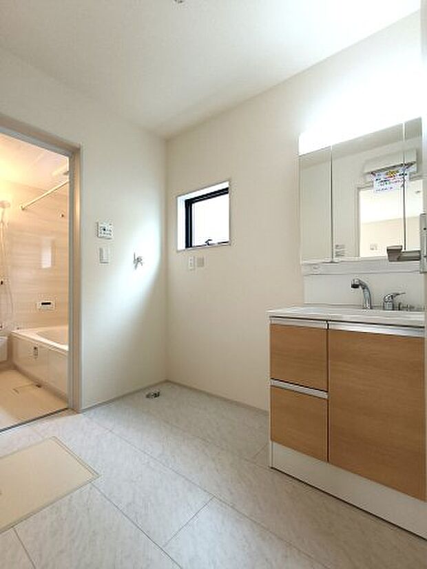 【独立洗面台】独立洗面台です