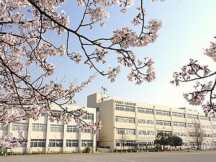 八潮市立大原小学校 徒歩547m