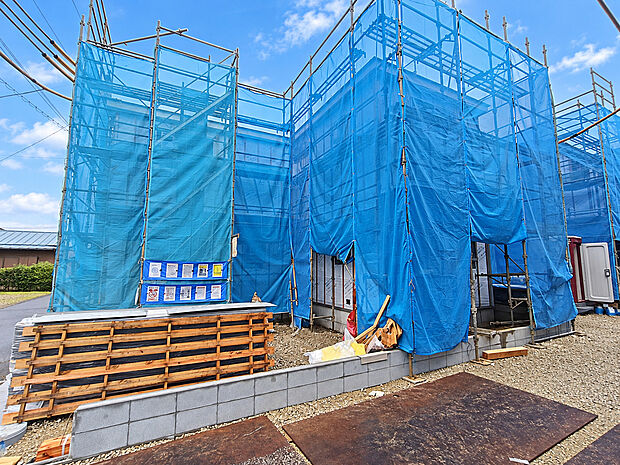 【完成予想図です】着々と工事が進行中。完成後は明るく開放的な住空間が誕生予定です。今なら完成までの様子もご覧いただけます。