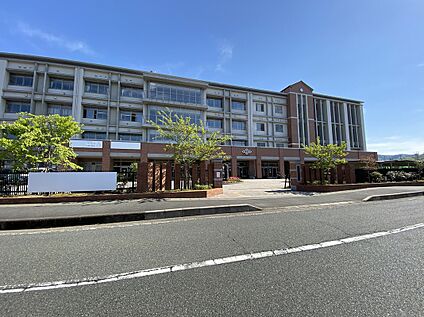 市立白糸中学校 約300m(徒歩約4分)