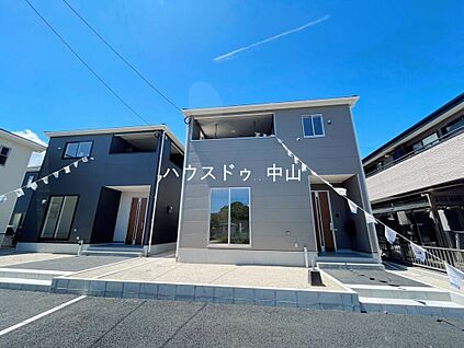 ＼堂々とした佇まいの新築戸建／