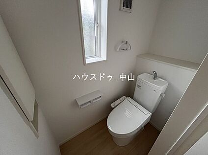 ＼2階にも快適なトイレ空間／