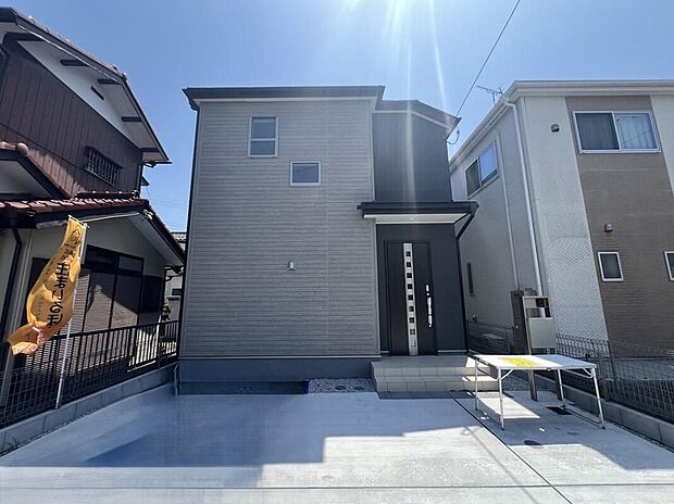 【現地外観写真】穏やかな空気の流れる落ち着いた住環境です。ぜひ、現地へ足をお運びいただき実際の環境・陽当たりをご確認下さいませ！