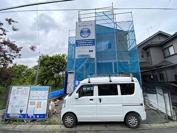 一戸建ての大きなメリットは、「自分の土地」を自由に使えること。好きなペットが飼えるほか、ガーデニングやＤＩＹ、車やバイクの手入れなど様々な趣味を楽しめます♪！