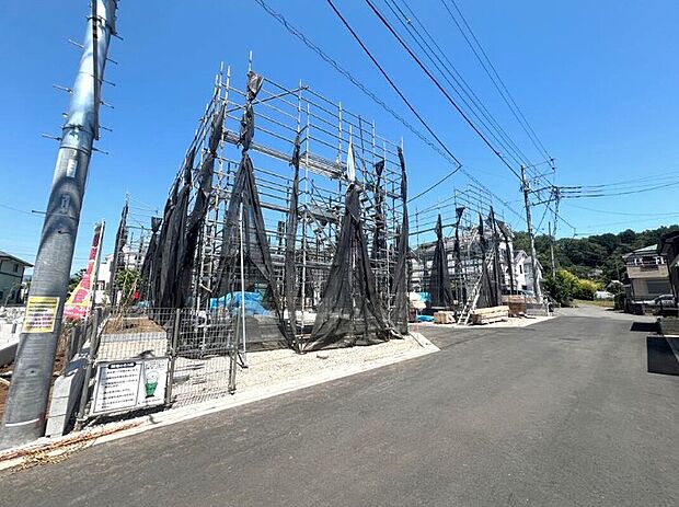 【現地外観写真】安心を一番に考えて設計と建設の両住宅性能評価書を取得。全12区画の街並みを是非ご覧ください!