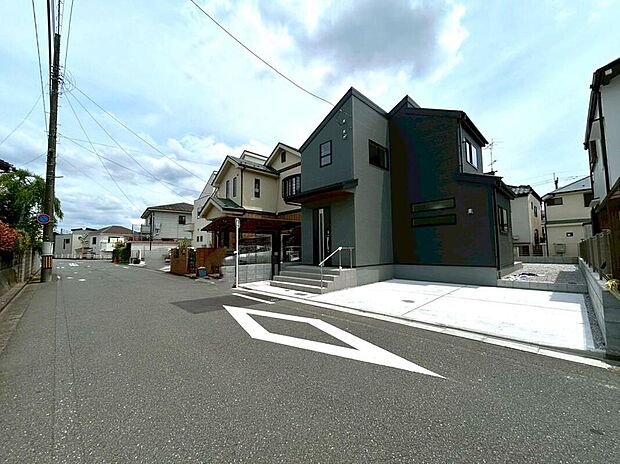 【分譲済街並み写真】現地は穏やかな街並みに包まれた落ち着きある住環境。陽当たりや風通しの心地よさなど、実際に足を運ぶことで感じられる魅力が広がっています。