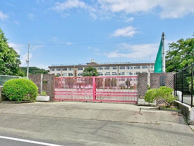 八王子市立上壱分方小学校（約750m）