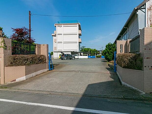 八王子市立元木小学校（約400m）