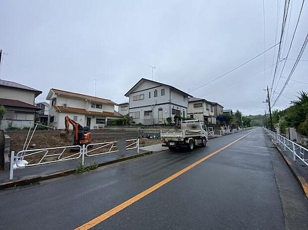 【前面道路含む現地写真】本日の「見学希望」大歓迎♪

周辺物件もまとめてご紹介可能です♪