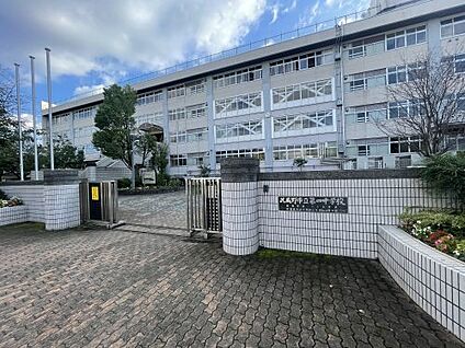 武蔵野市立第四中学校 徒歩320m