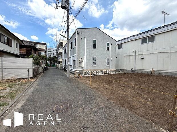 【現地前面道路】現地までのアプローチをしっかりとご説明させて頂きます。お車と徒歩のアプローチをご一緒しますので、なんなりとご質問下さい♪