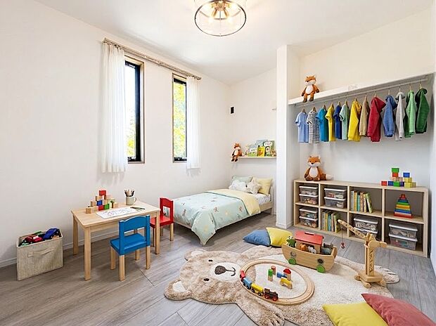 【居室5.0帖】お子さま部屋にもぴったりな明るい居室。収納スペース付きでお部屋を広く使えます。（本画像はCGで作成しており、実際に現地に家具・家電はおかれておりません。また価格に家具・家電は含まれておりません）
