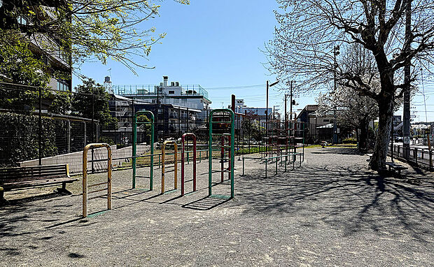 押立児童公園（約300m）