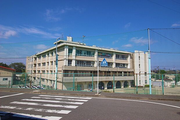 川崎市立野川中学校(約950m)
