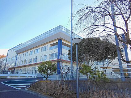 川崎市立柿生中学校 2800m(徒歩35分)