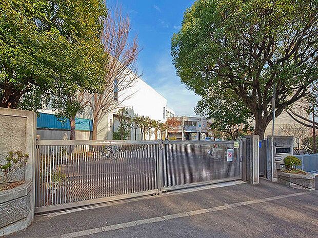 川崎市立南菅小学校(約1,200m)