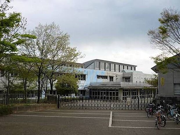 稲城市立長峰小学校（約1,130m）