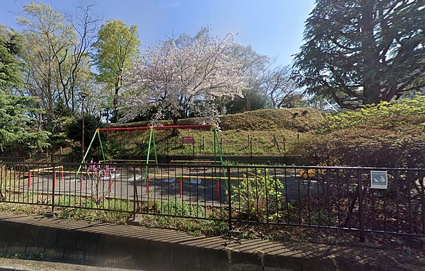 白幡台第二公園(約100m)