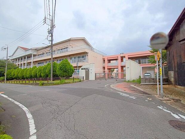 東海市立加木屋小学校まで1171m

