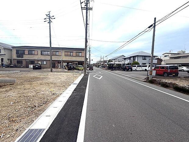 現地では道路幅や交通量など、住んでからの暮らしをイメージしながらご見学いただけます。