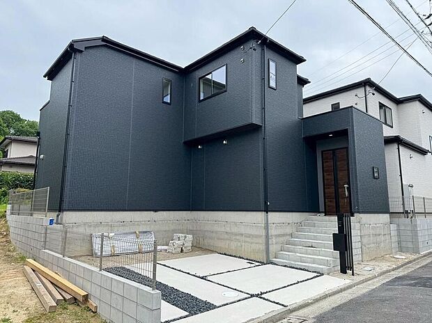 2号棟堂々完成いたしました!ぜひ現地にて、実際の建物・街並み・陽当たり等ご確認下さい♪お気軽にお問い合わせください☆