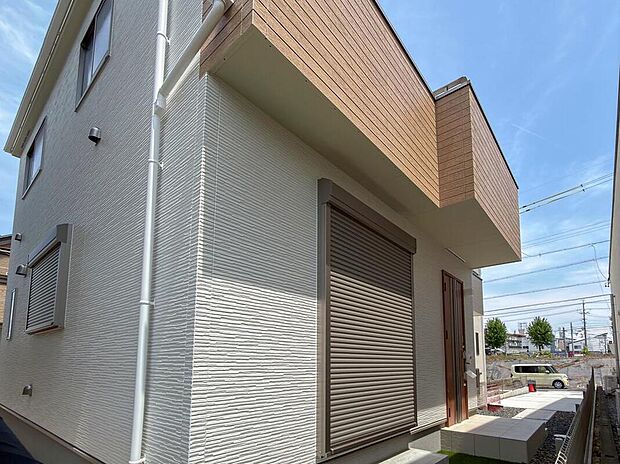 【現地外観写真】A号棟
完成しております！本日内覧可能です！弊社では現地販売会を行っておりません。現地ご見学の際はお気軽にお問い合わせ下さい☆