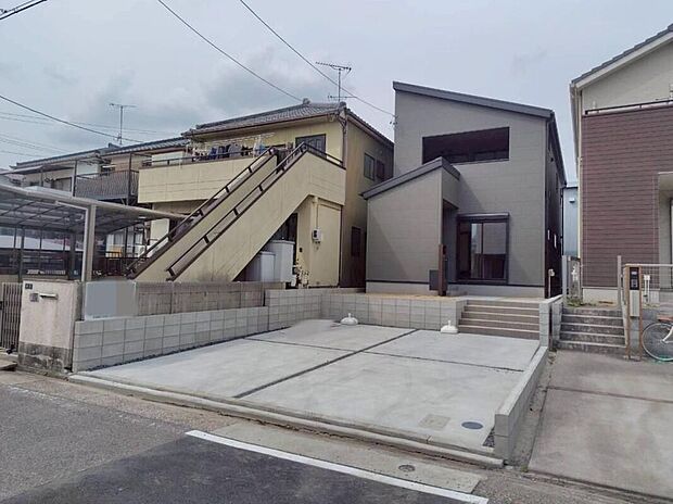 【現地外観写真】資料送付・ご見学即対応！建物完成しておりますので、室内ご内覧いただけます♪ご不明点等、スタッフがしっかりと説明させていただきますので、安心して現地をご覧ください♪
