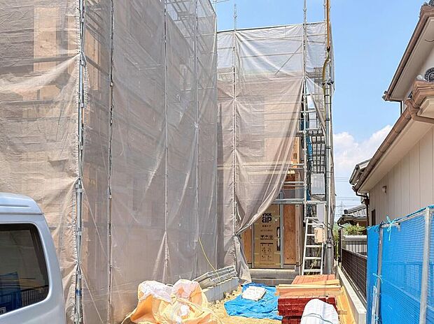 【現地外観写真】住宅の構造や設備仕様・完成イメージなどのご質問はいつでもお気軽にお問い合わせ下さいませ☆資料もお送りいたします♪