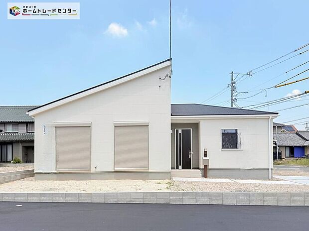【現地外観写真】堂々完成いたしました！ぜひ現地にて、実際の建物・街並み・陽当たり等ご確認下さい♪お気軽にお問い合わせください☆