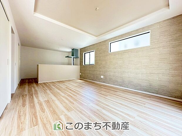 時間のゆとりと空間、暖かな陽光がもたらす光と風を独占してください。新しい暮らしが始まります。 