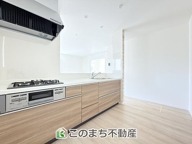 人気の対面式キッチン☆料理をしながらご家族とコミュニケーションが取れます♪