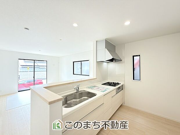 人気の対面式キッチン☆料理をしながらご家族とコミュニケーションが取れます♪