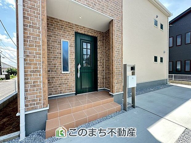 【玄関】南欧風のおしゃれな玄関スペース