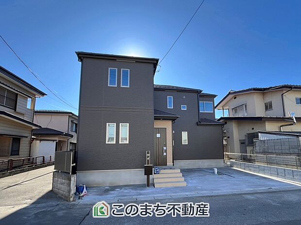 【外観】本日ご内覧できます(*^^*) お電話でのお問合せが非常にスムーズです！ 現地直接集合のお待ち合わせも大丈夫です！ お気軽にお問合せ下さい(^^)/
