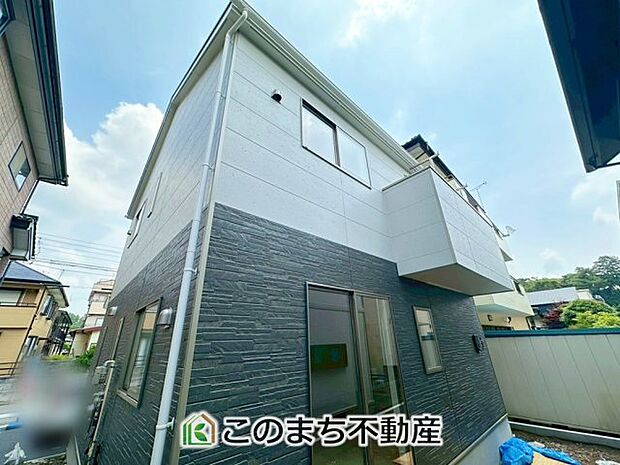 【外観】本日ご内覧できます(*^^*) お電話でのお問合せが非常にスムーズです！ 現地直接集合のお待ち合わせも大丈夫です！ お気軽にお問合せ下さい(^^)/ 