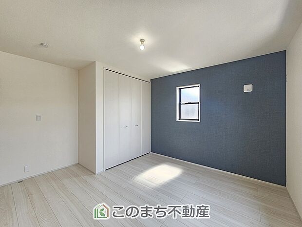 【洋室】南向きで陽当たりの良い洋室♪風通しもよく快適です☆