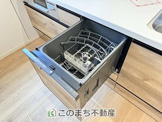 【キッチン】同社施工物件の写真です。※建具やフローリング、その他仕様が違う場合がございます。
