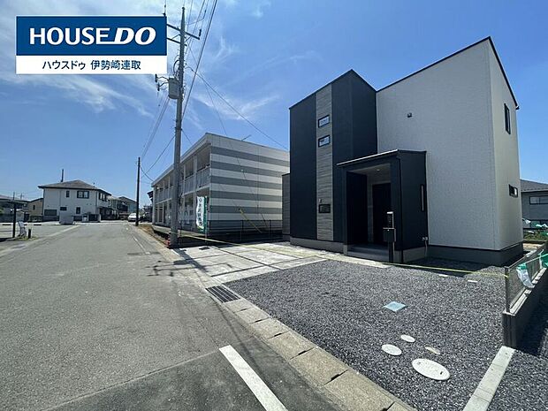 4号棟前面道路含む現地写真
