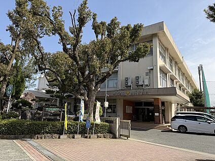 熊本市立日吉小学校 350m(徒歩5分)