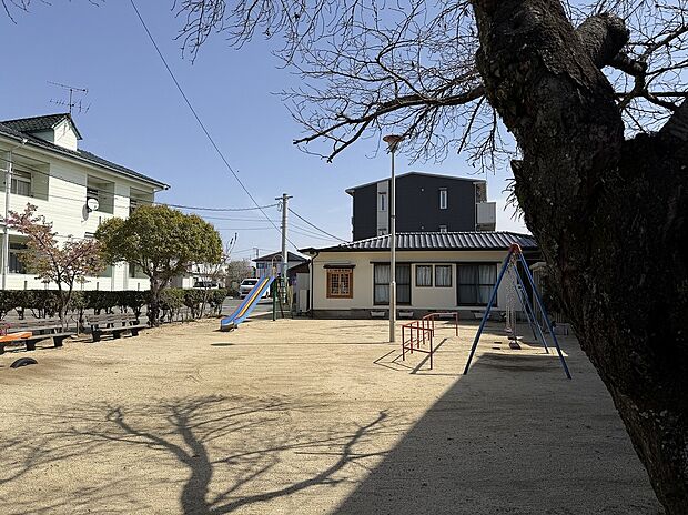 上の郷上の川公園(約110m)
