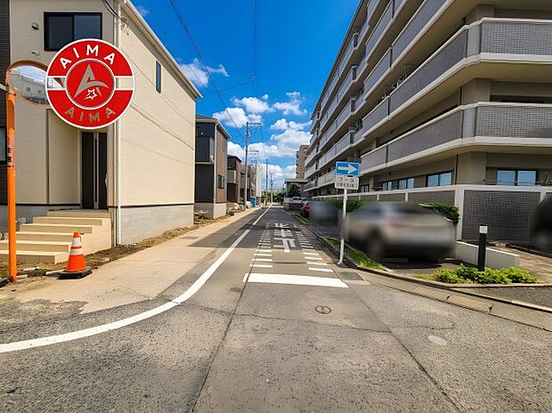 【外観】前面道路含む現地の写真です。