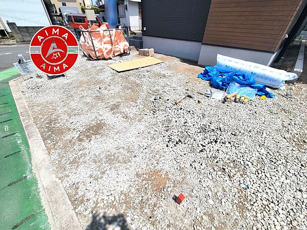 【外観】広々した駐車場になります。