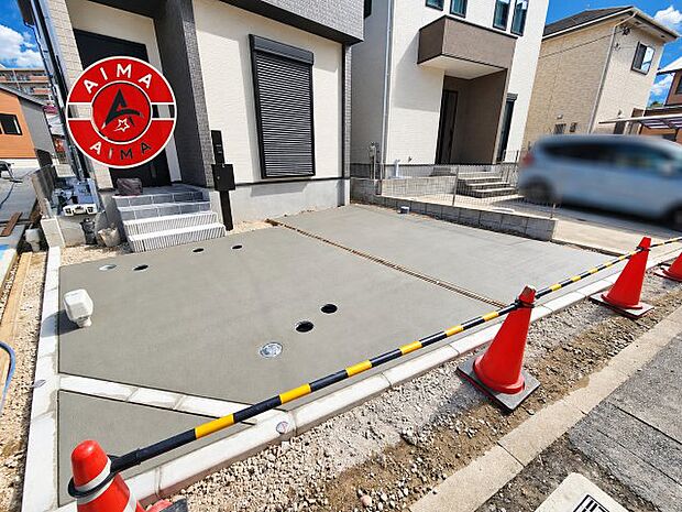 【外観】広々した駐車場です。