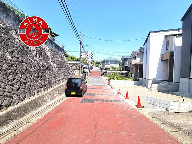 【外観】前面道路含む現地の写真です。