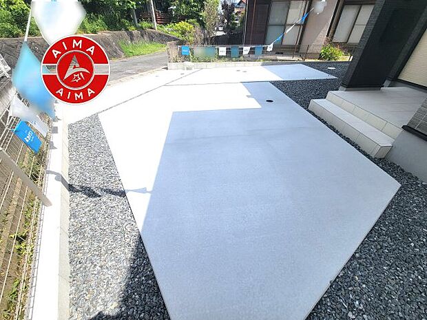 【外観】広々した駐車場になります。