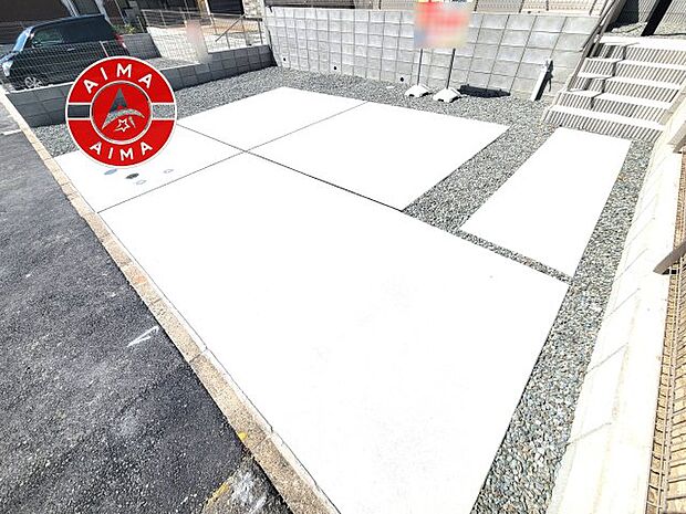 【外観】広々した駐車場になります。